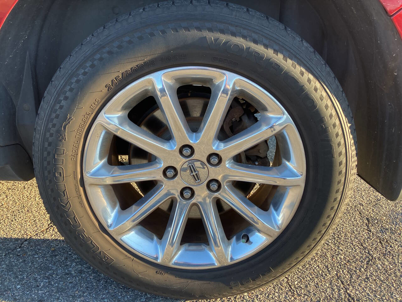 Used 2013 Lincoln MKX Base AWD 4dr SUV image 24