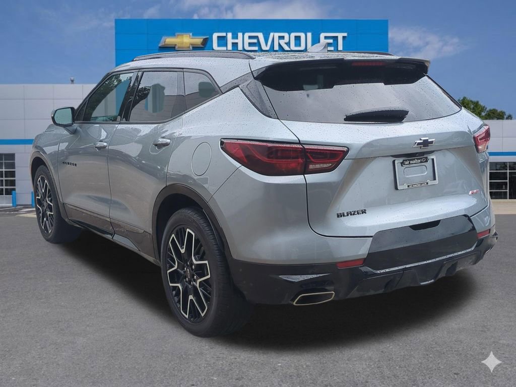 Used 2023 Chevrolet Blazer RS w/ Driver Confidence II Package FWD image 4