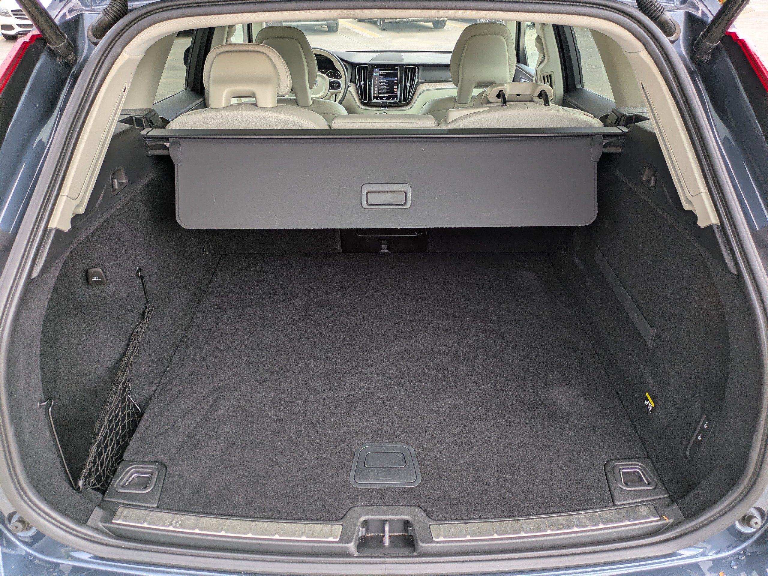 Used 2018 Volvo XC60 T5 Inscription w/ Convenience Package AWD/4WD image 11