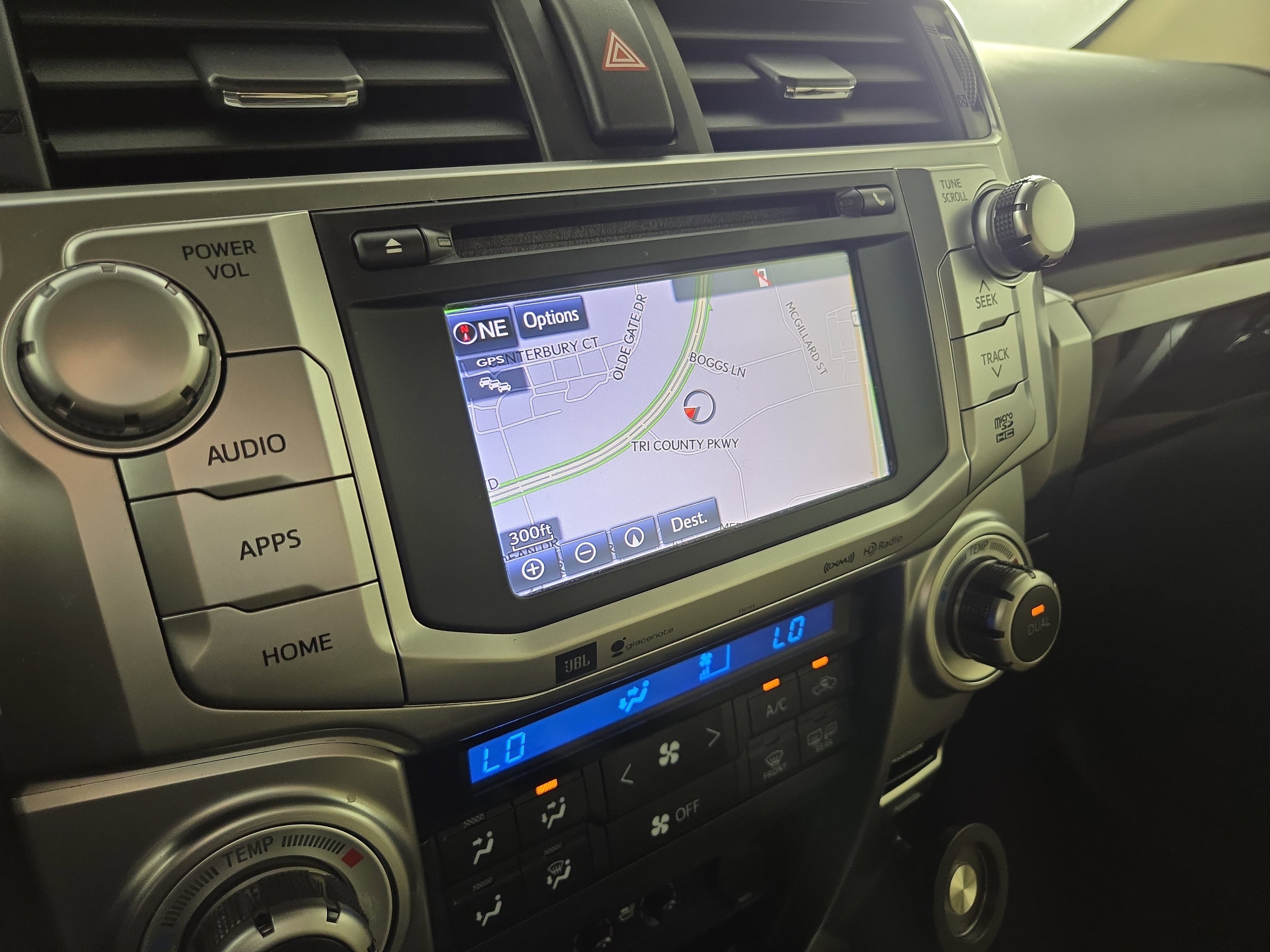 Used 2016 Toyota 4Runner Limited image 21