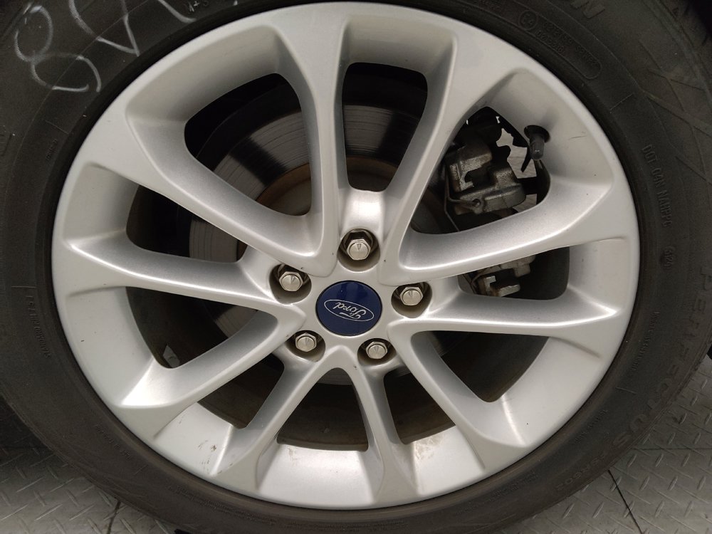 Used 2020 Ford Fusion SE FWD image 31