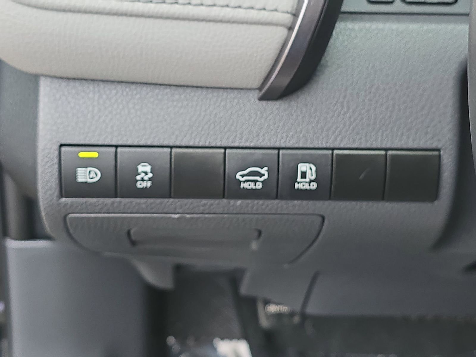 Used 2023 Toyota Camry SE image 32