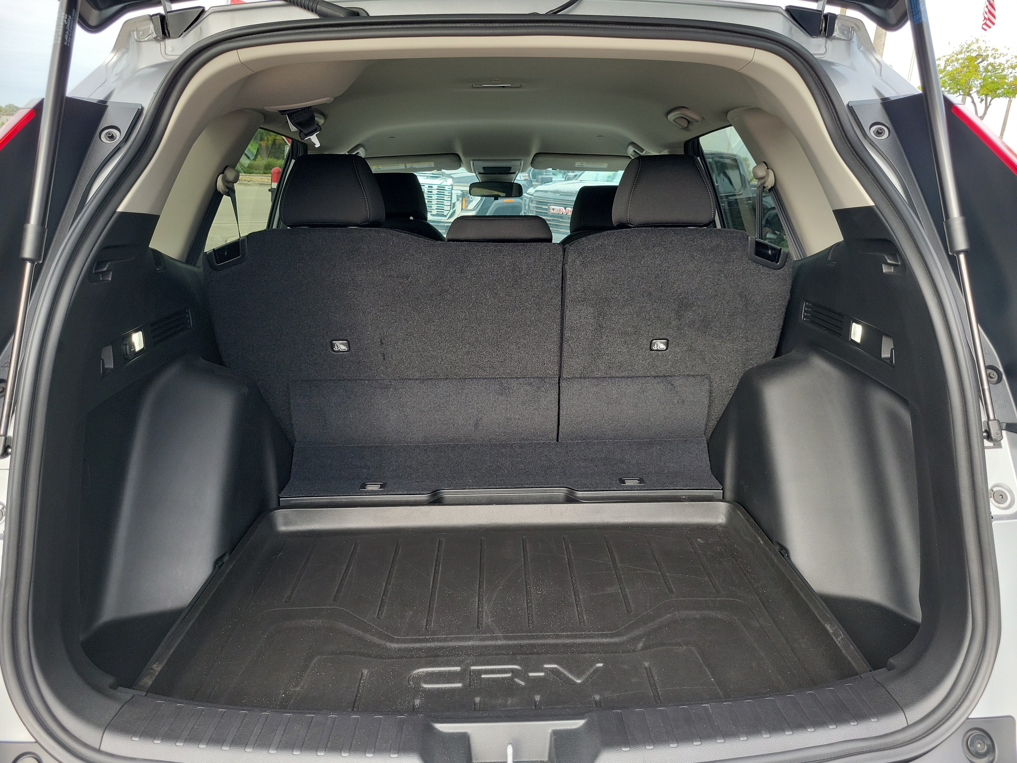 Used 2025 Honda CR-V LX image 15