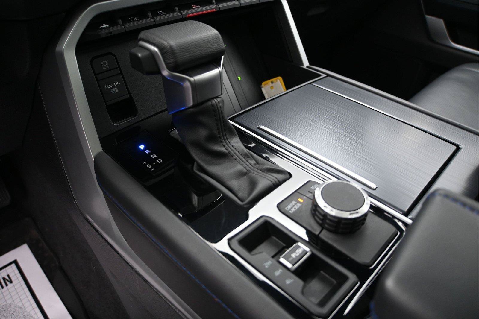 Used 2024 Toyota Tundra Platinum AWD/4WD image 7