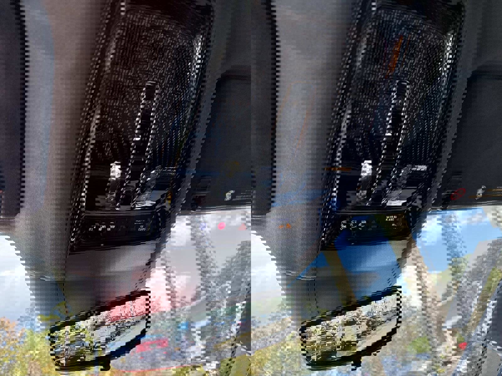 New 2025 Cadillac Escalade IQ Luxury 2 image 32