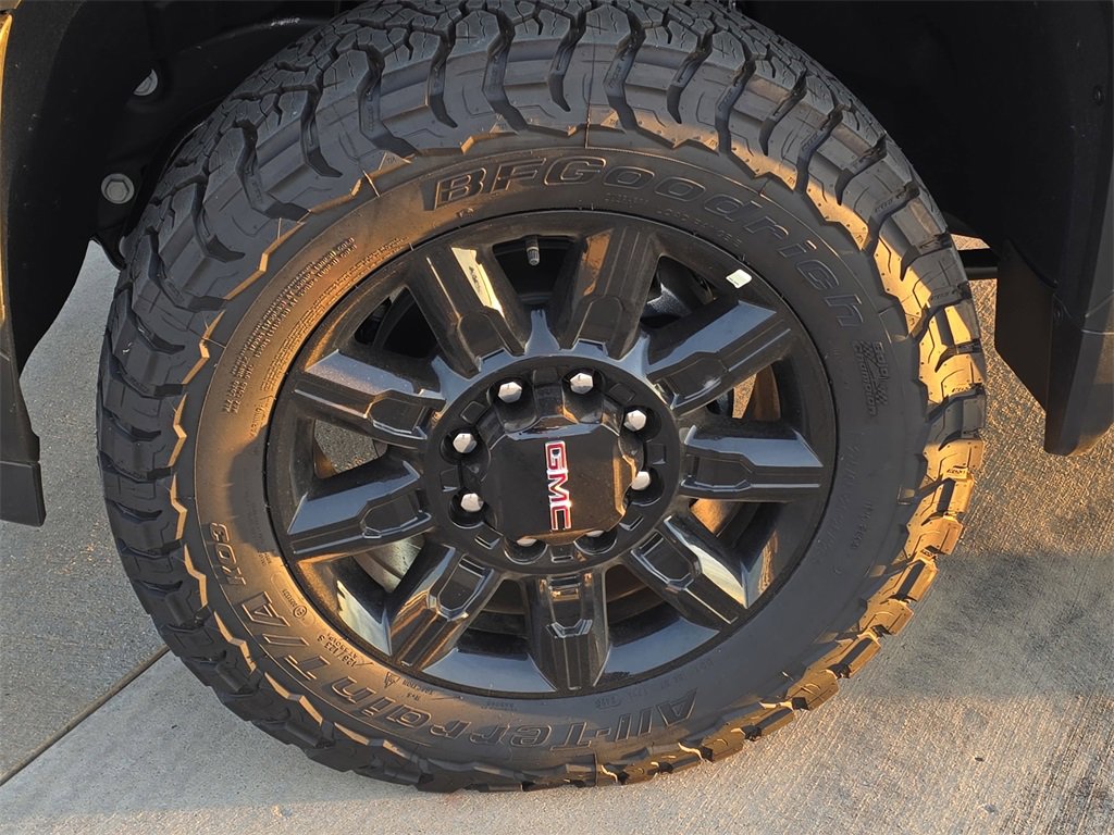 New 2026 GMC Sierra 2500 AT4 w/ AT4 Premium Plus Package image 32