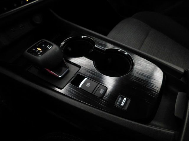 Used 2023 Nissan Rogue SV image 44