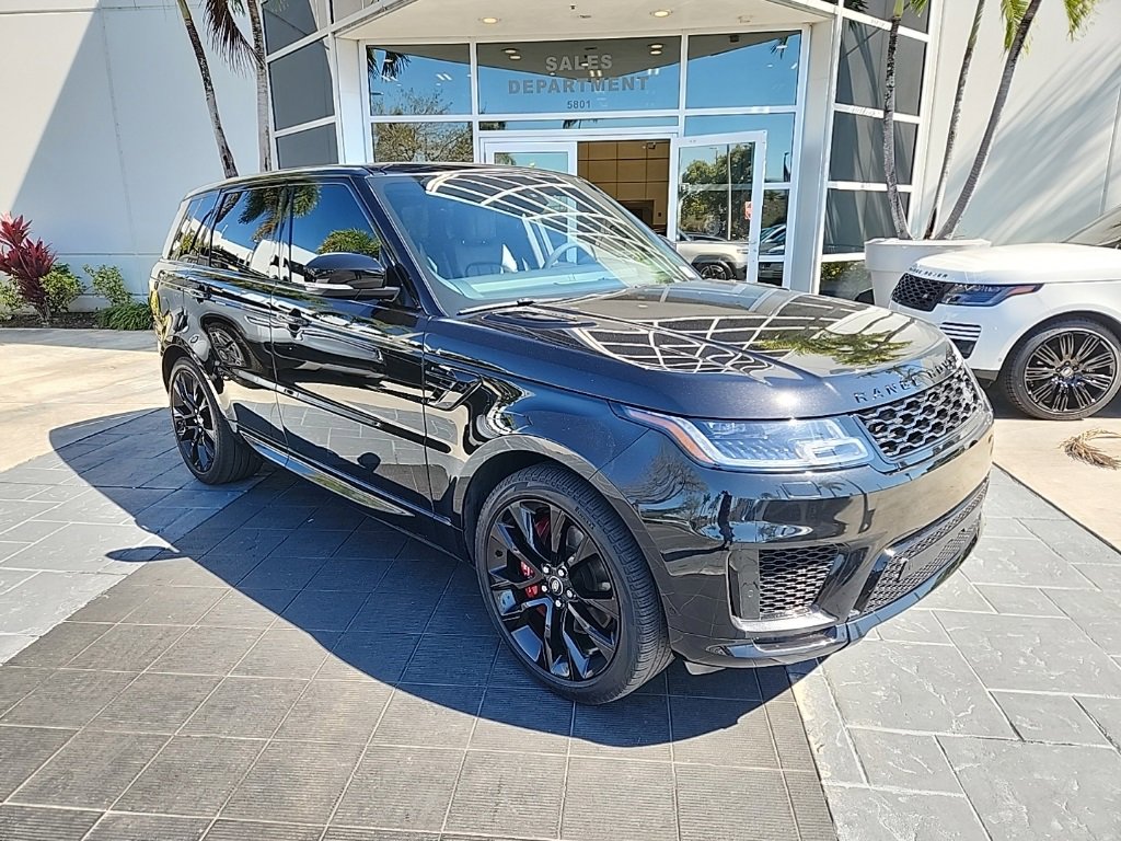 Used 2022 Land Rover Range Rover Sport HST image 2