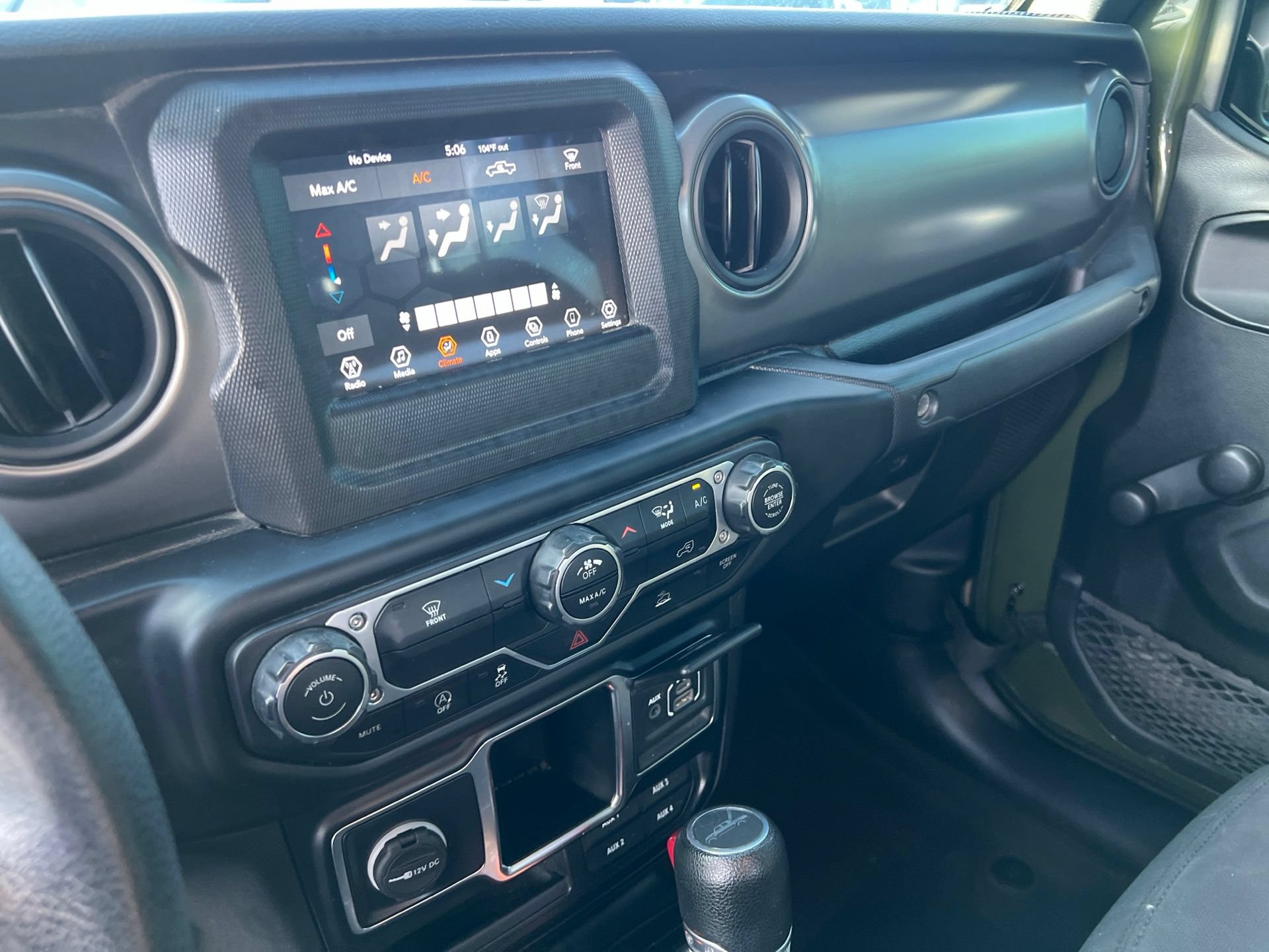 Used 2022 Jeep Gladiator Sport w/ Trailer Tow Package AWD/4WD image 28