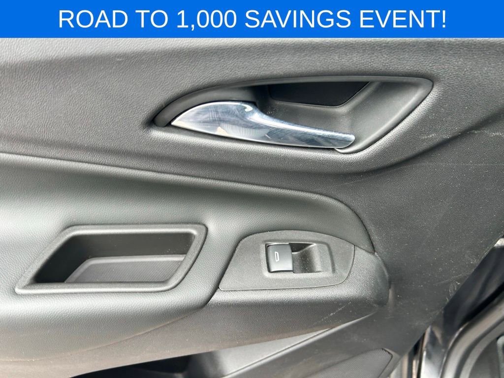 Used 2020 Chevrolet Equinox LT image 18