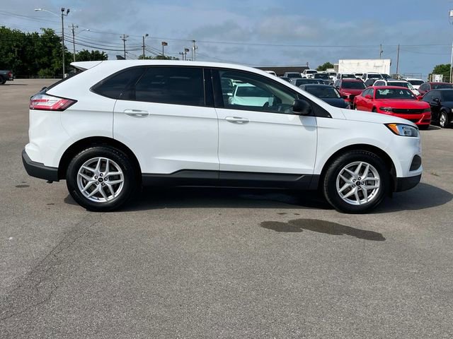Used 2024 Ford Edge SE image 2