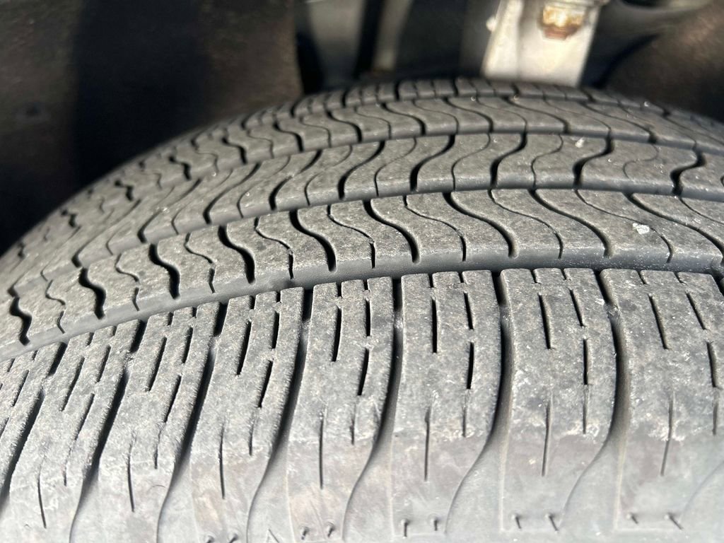 Used 2019 Jeep Grand Cherokee Limited image 19