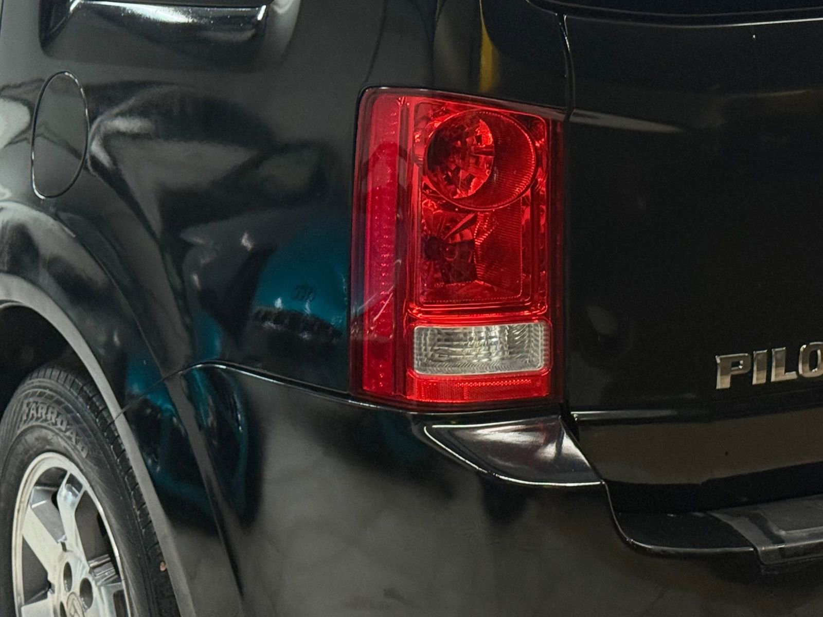 Used 2010 Honda Pilot Touring image 12