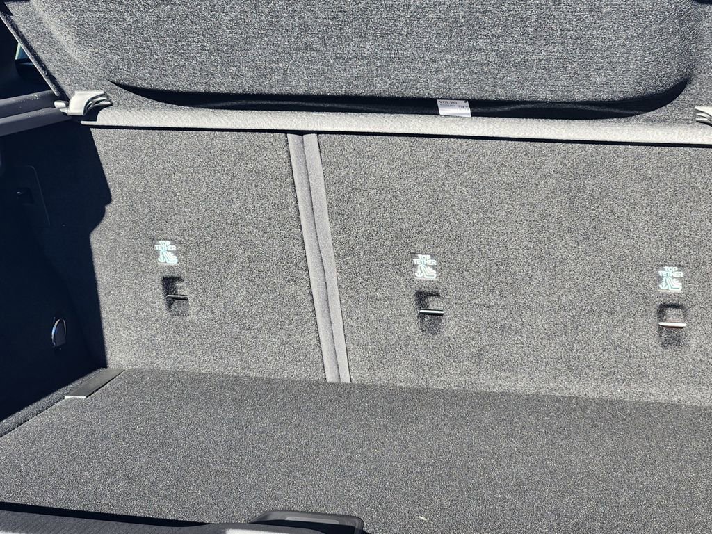 New 2026 Volvo EX30 Plus w/ Climate Package image 21