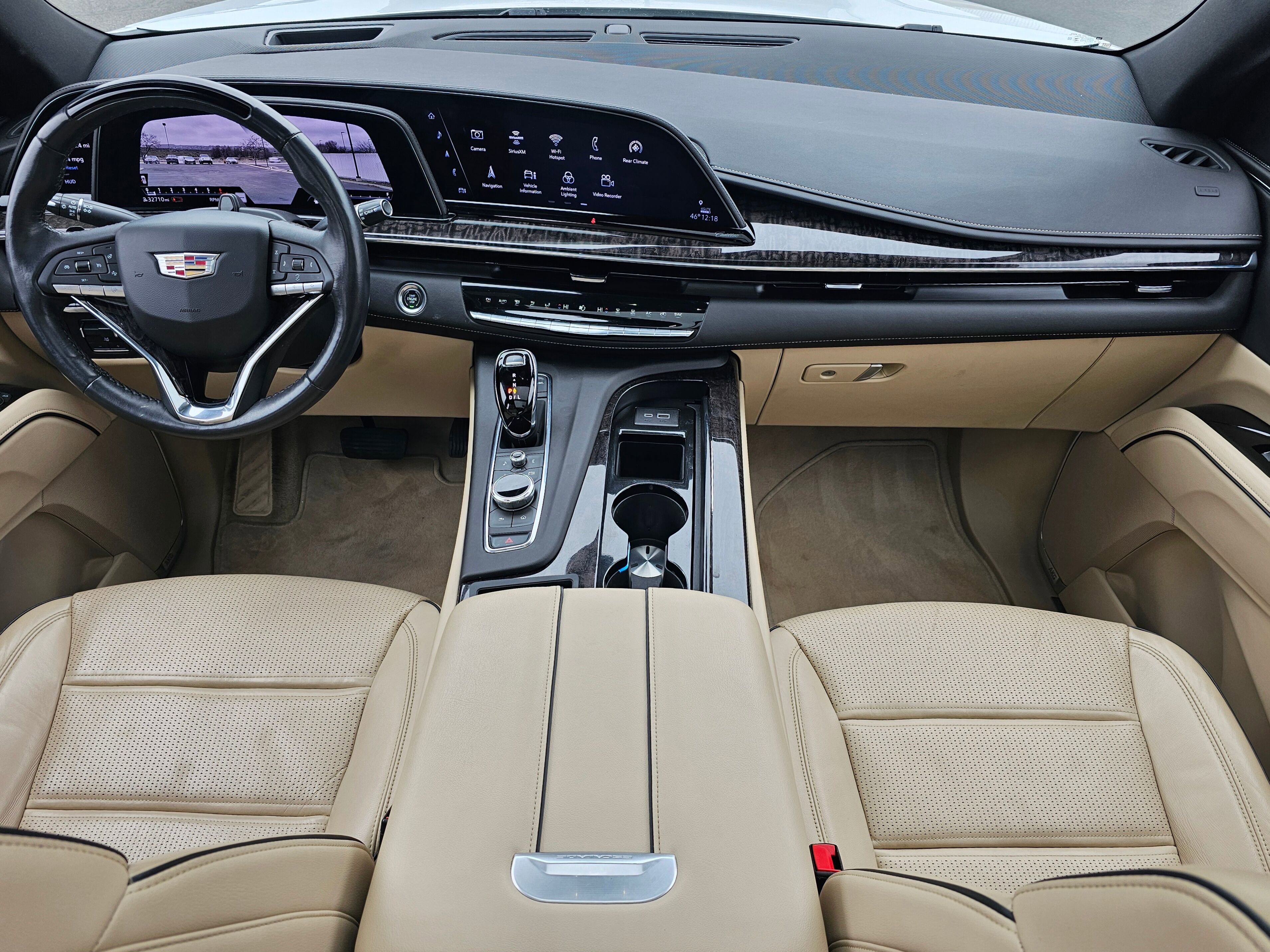 Used 2023 Cadillac Escalade Premium Luxury w/ Performance Package image 42