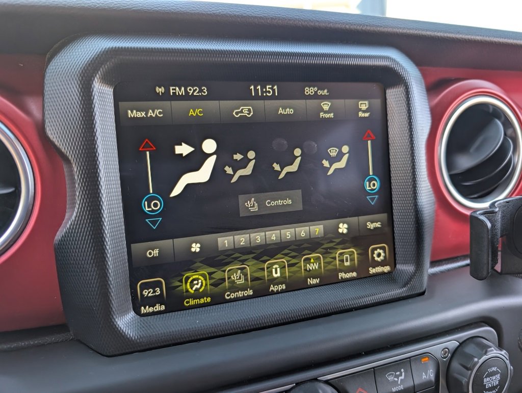 Used 2021 Jeep Wrangler Unlimited Rubicon w/ Xtreme Recon 35" Tire Package image 24