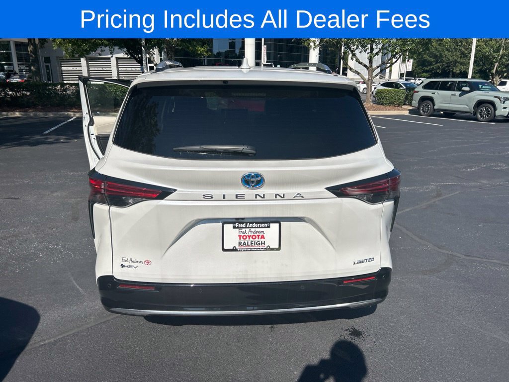 New 2025 Toyota Sienna Limited FWD image 20