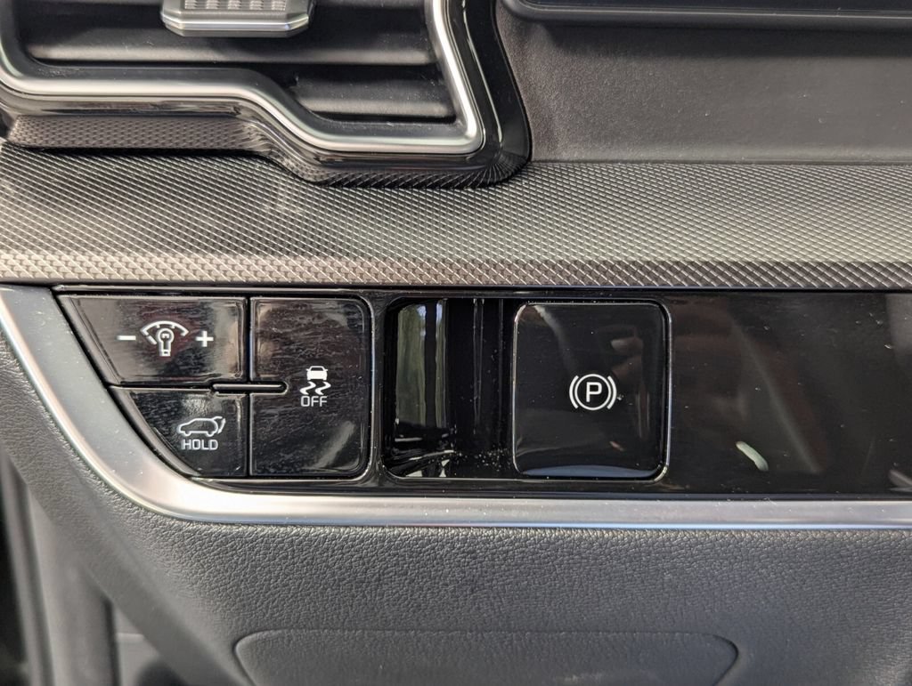 Used 2024 Kia Sportage SX FWD image 12