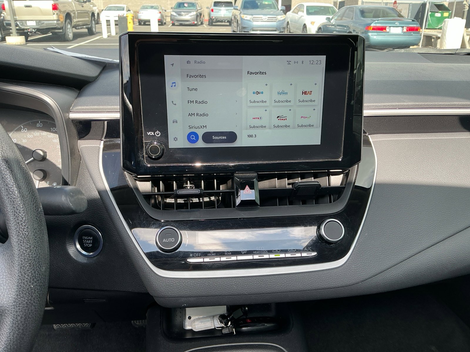 Certified 2023 Toyota Corolla LE image 27