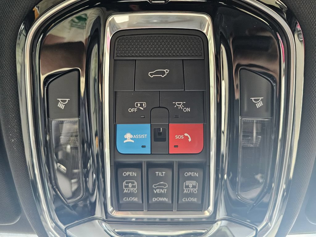 New 2024 Jeep Grand Cherokee L Overland w/ Advanced Protech Group III AWD/4WD image 31