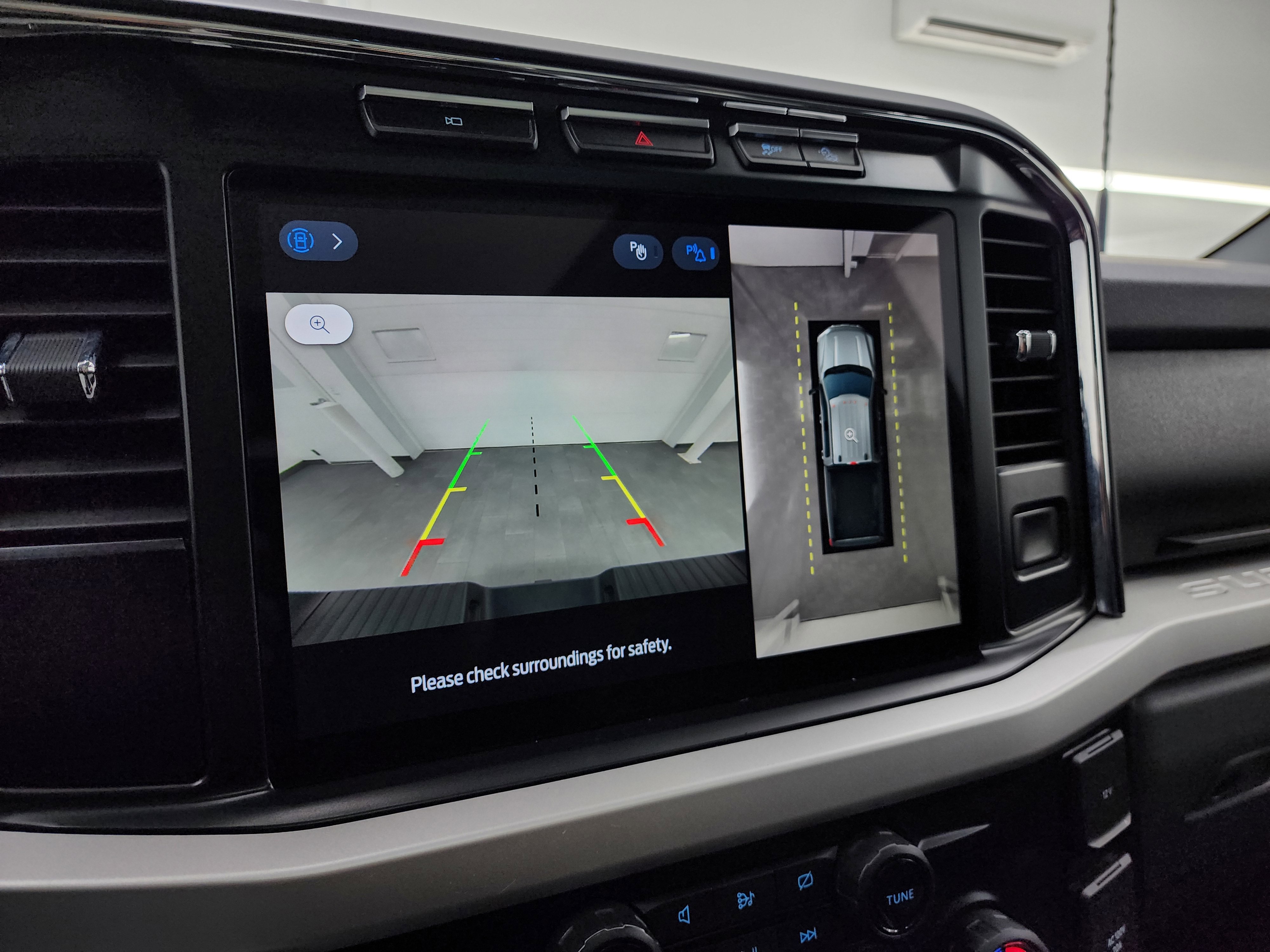 Used 2023 Ford F350 XLT w/ Tremor Off-Road Package image 17