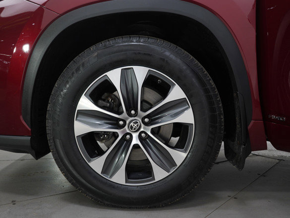 Used 2021 Toyota Highlander XLE image 33