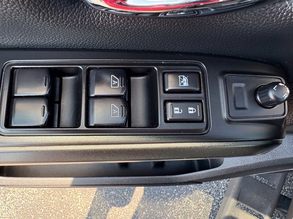 Used 2024 Nissan Titan PRO-4X w/ Pro-4x Utility Package AWD/4WD image 27