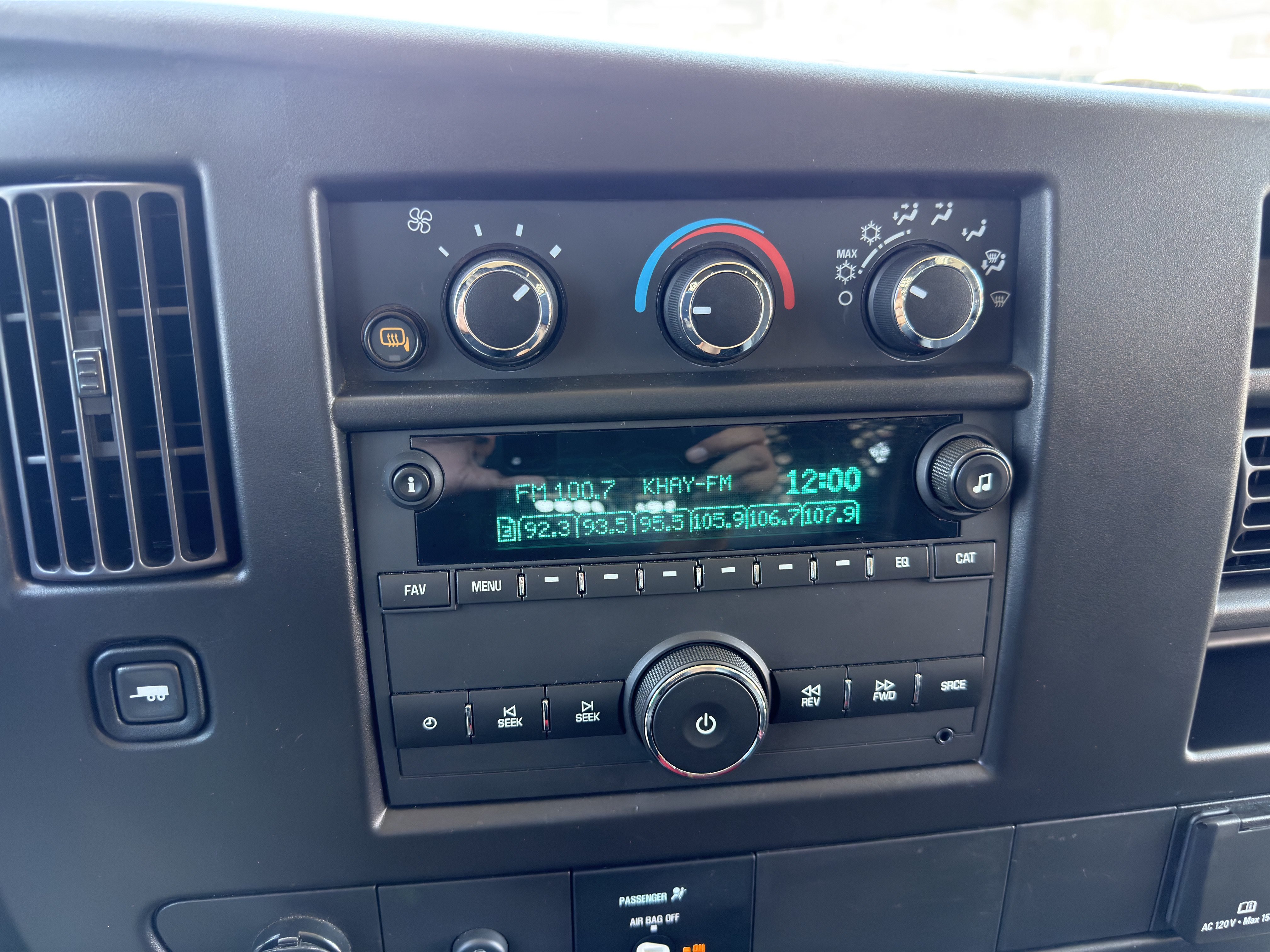 Used 2024 GMC Savana 2500 w/ Driver Convenience Package RWD image 28