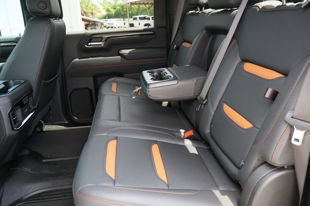 Certified 2025 GMC Sierra 2500 AT4 w/ AT4 Premium Plus Package AWD/4WD image 27