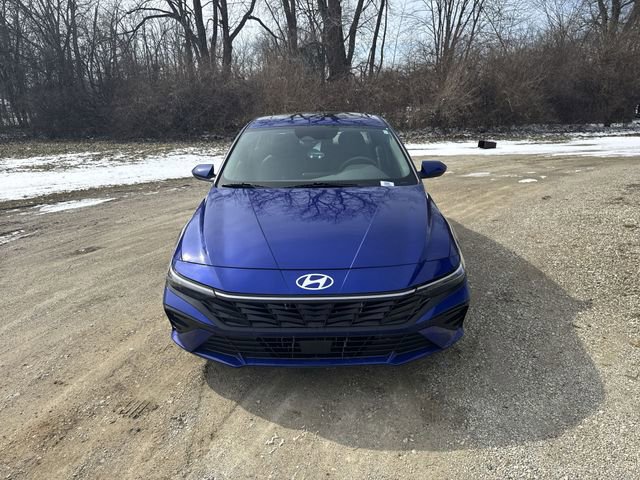 Used 2025 Hyundai Elantra SEL image 4