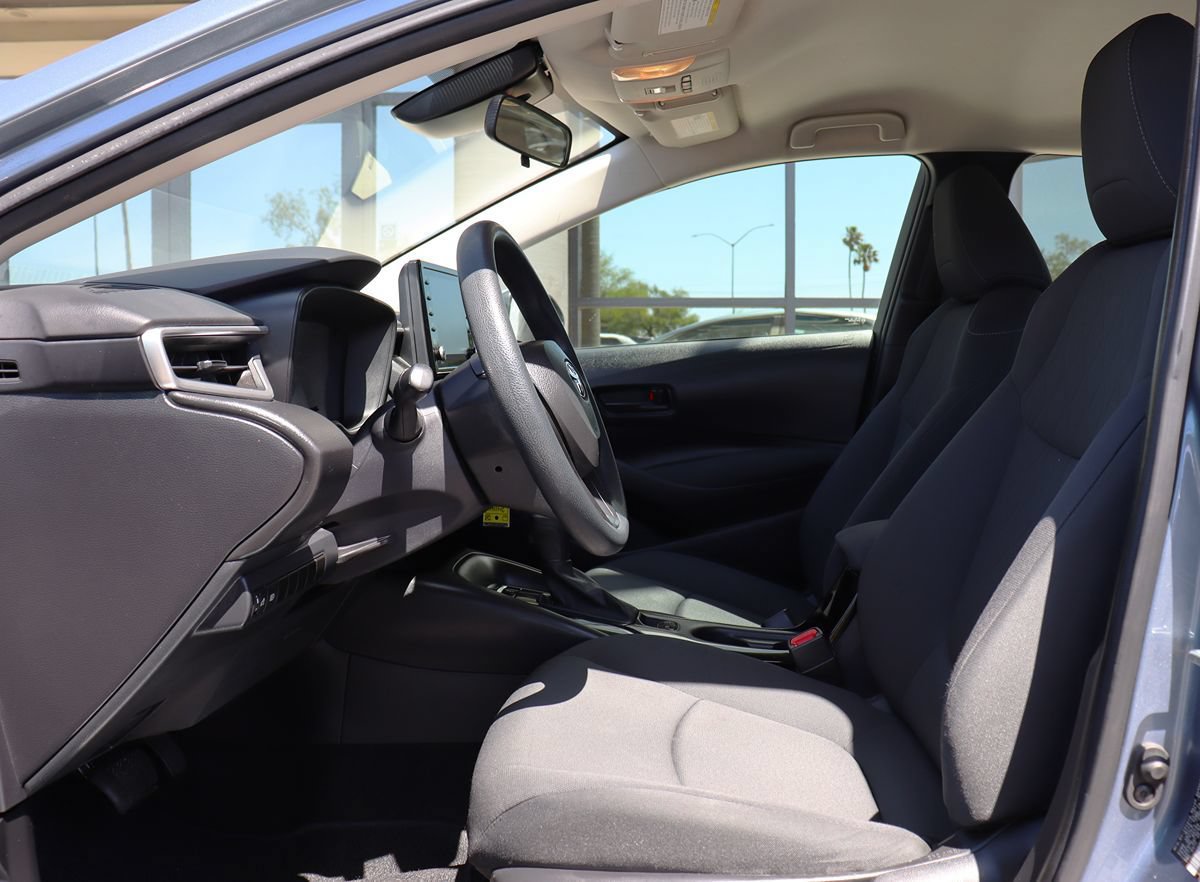 Used 2022 Toyota Corolla LE FWD image 38