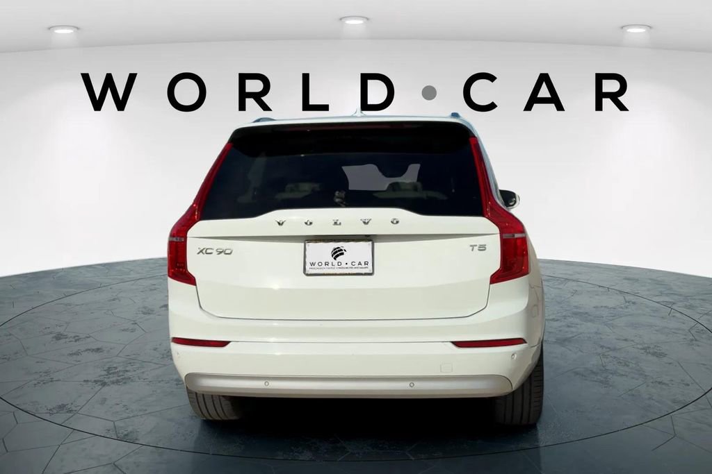 Used 2022 Volvo XC90 T5 Momentum image 6