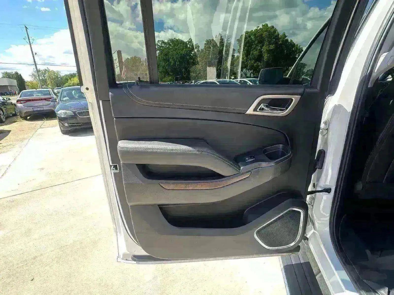 Used 2018 GMC Yukon XL Denali w/ Denali Ultimate Package image 29