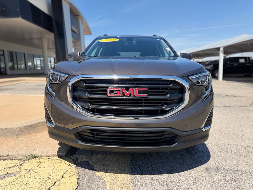 Used 2019 GMC Terrain SLE w/ Driver Convenience Package FWD image 2