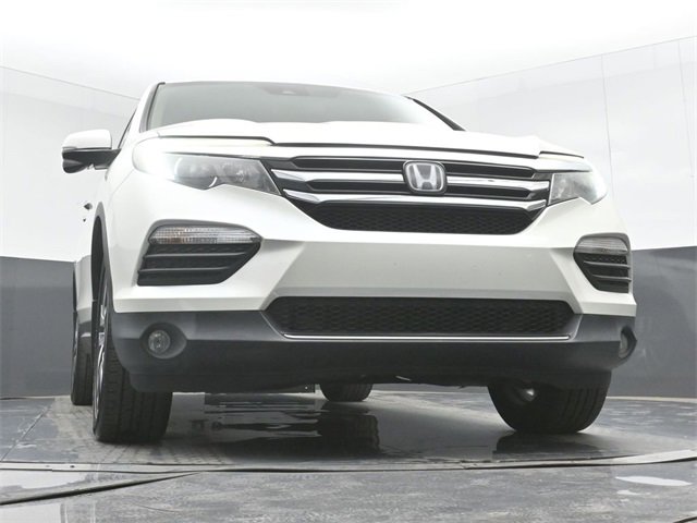 Used 2017 Honda Pilot Touring image 45