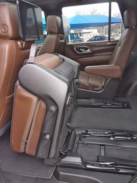 Used 2021 Chevrolet Tahoe High Country w/ Premium Package image 35
