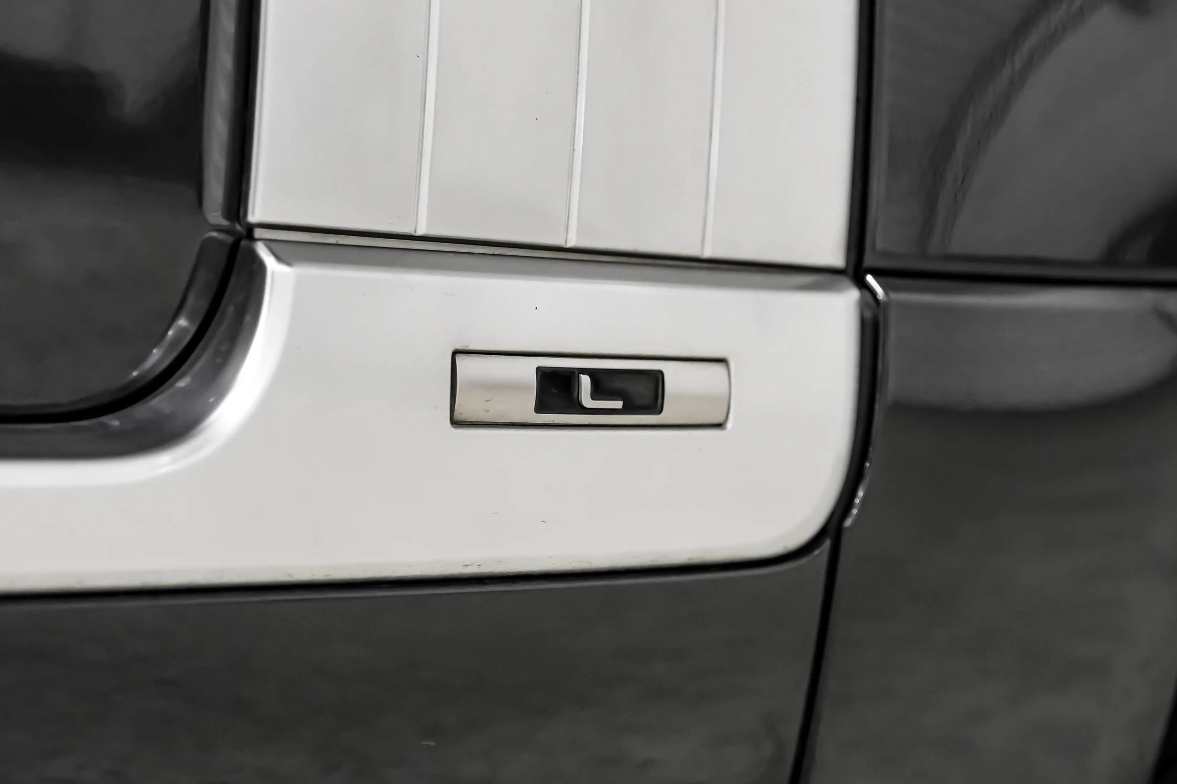 Used 2019 Land Rover Range Rover Long Wheelbase Autobiography AWD/4WD image 64