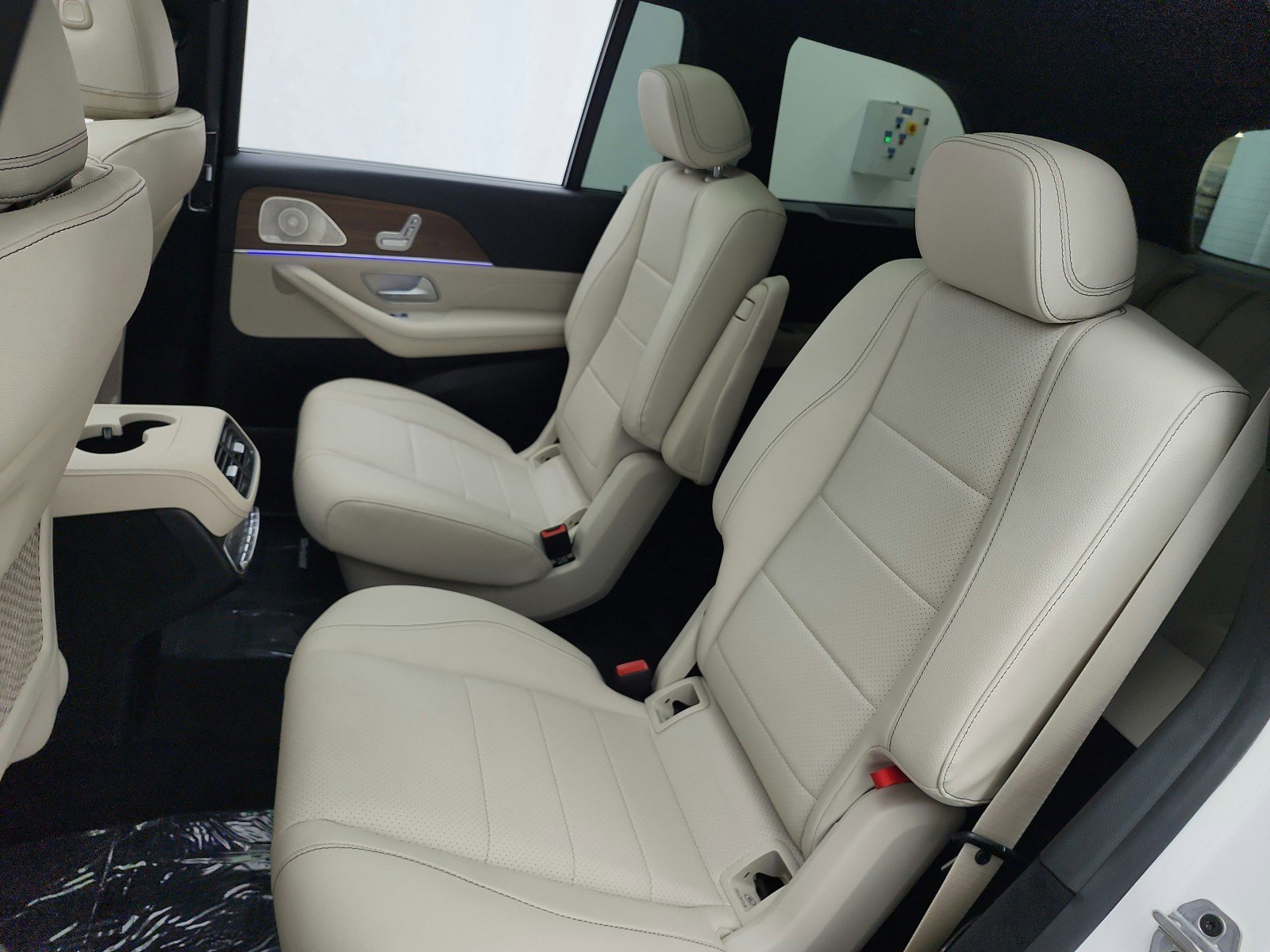 Used 2024 Mercedes-Benz GLS 450 4MATIC image 15