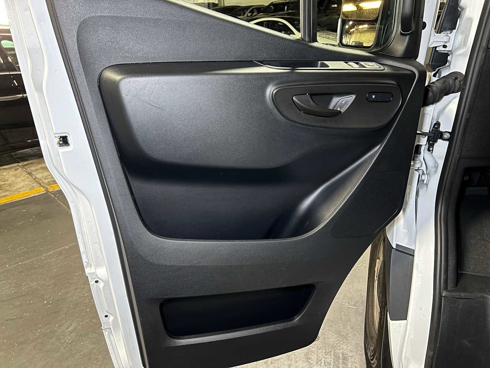 Used 2025 Mercedes-Benz Sprinter 2500 image 16