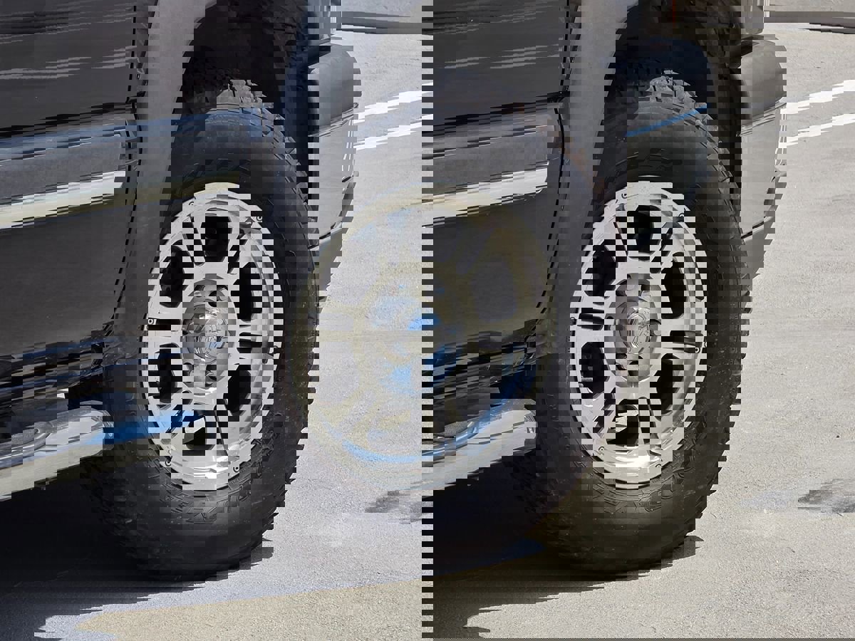 Used 2005 Chevrolet Avalanche Z71 w/ Preferred Equipment Group image 7