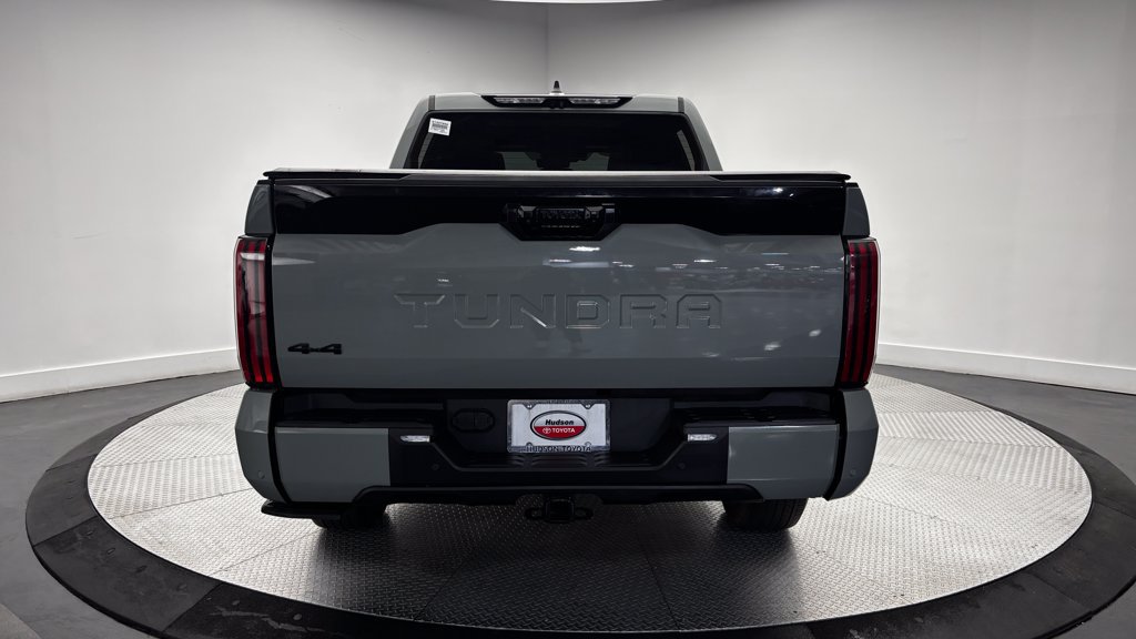 Used 2024 Toyota Tundra Platinum AWD/4WD image 41