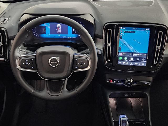 Certified 2026 Volvo XC40 B5 Plus AWD/4WD image 27