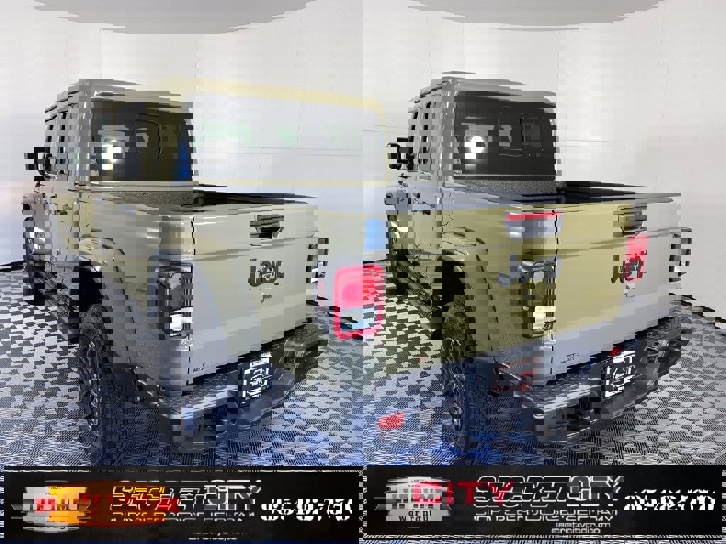 New 2025 Jeep Gladiator Sport image 5