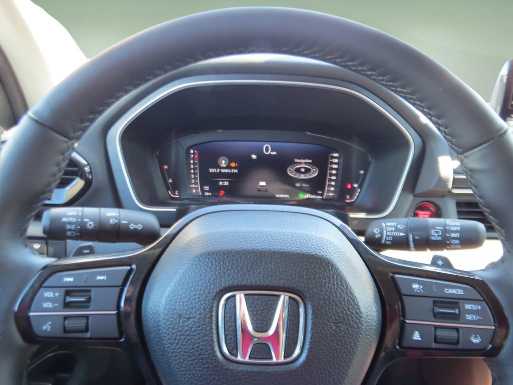 Used 2025 Honda Pilot Elite image 24