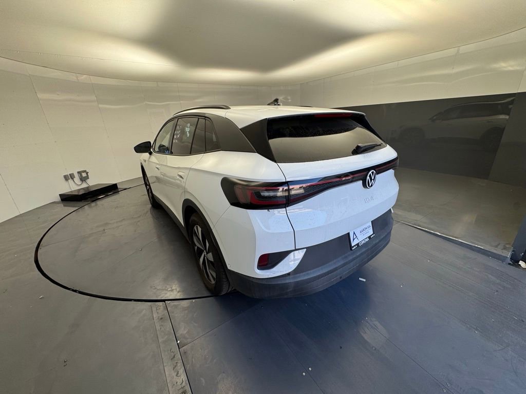Used 2024 Volkswagen ID.4 Pro image 3