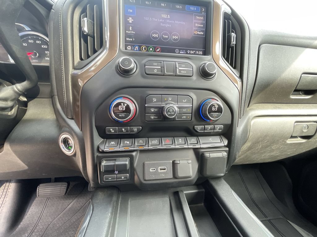 Certified 2020 Chevrolet Silverado 1500 High Country w/ Technology Package AWD/4WD image 36