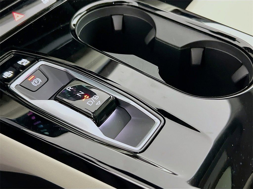 New 2025 Audi A6 e-tron Premium image 16