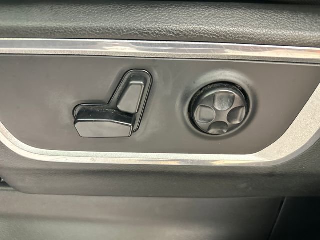 Used 2019 RAM 1500 Laramie AWD/4WD image 26