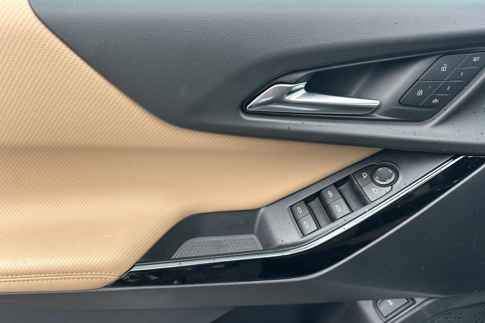 New 2026 Chevrolet Equinox ACTIV w/ Convenience Package III image 11