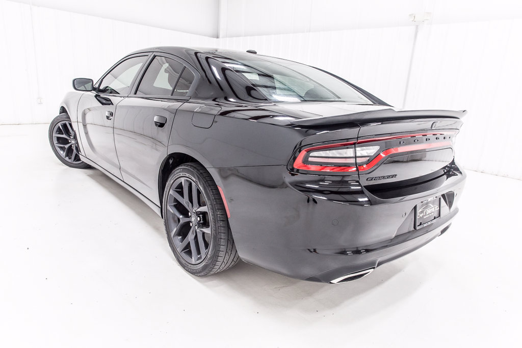 Used 2021 Dodge Charger SXT w/ Blacktop Package RWD image 6